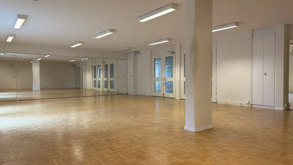 Tanzschule / Übungsraum / Fitness / Physio