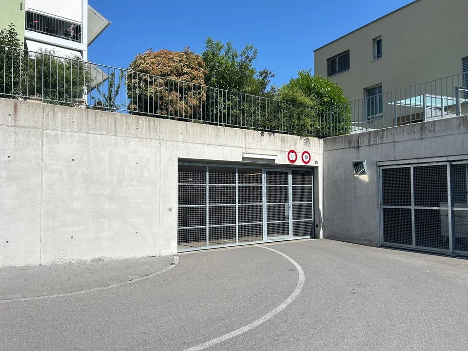 CORMINBOEUF - CLE-DES-CHAMPS - PARKING SOUTERRAIN