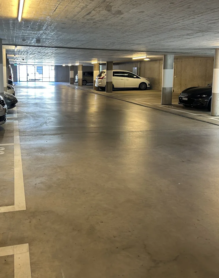 CORMINBOEUF - CLE-DES-CHAMPS - PARKING SOUTERRAIN