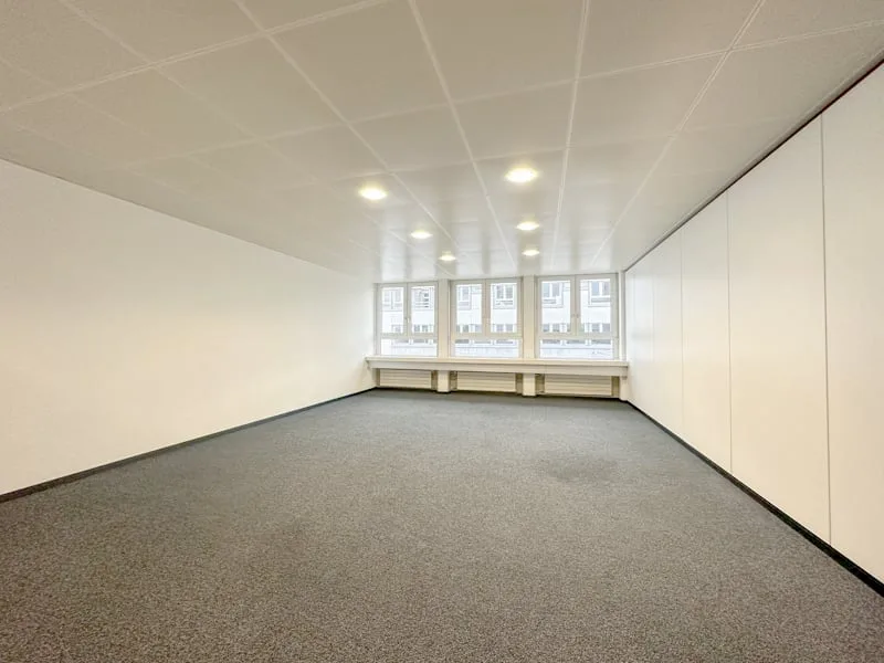 Spazio ufficio vicino alla stazione di Glattbrugg