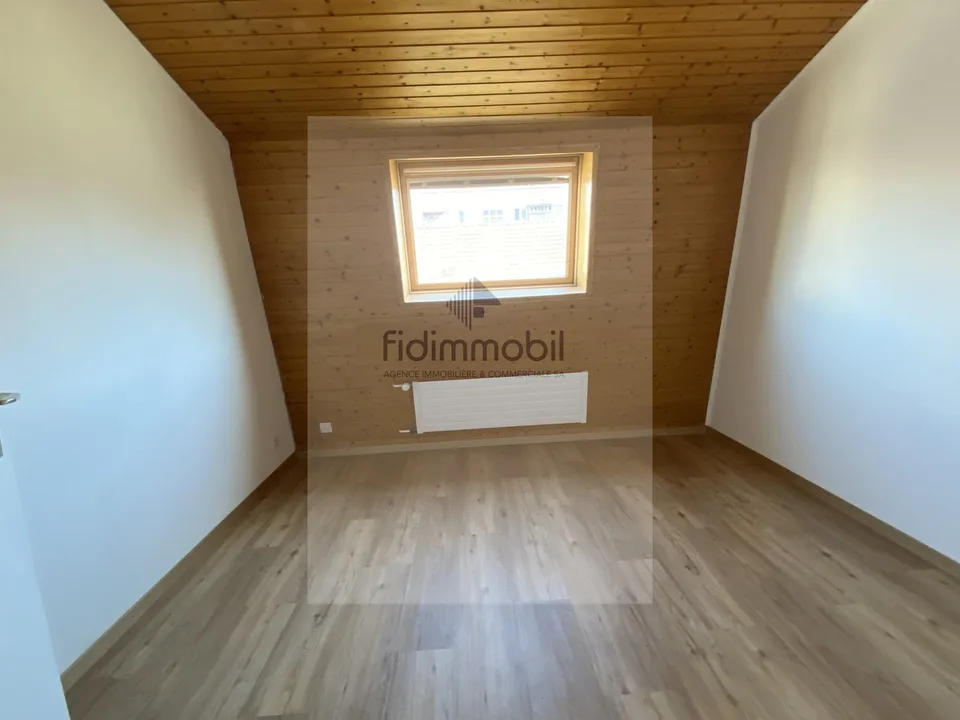 Attique rénové 4.5 pièces, Jaquet-Droz 26, La Chaux-de-Fonds – Foto 7 von 13