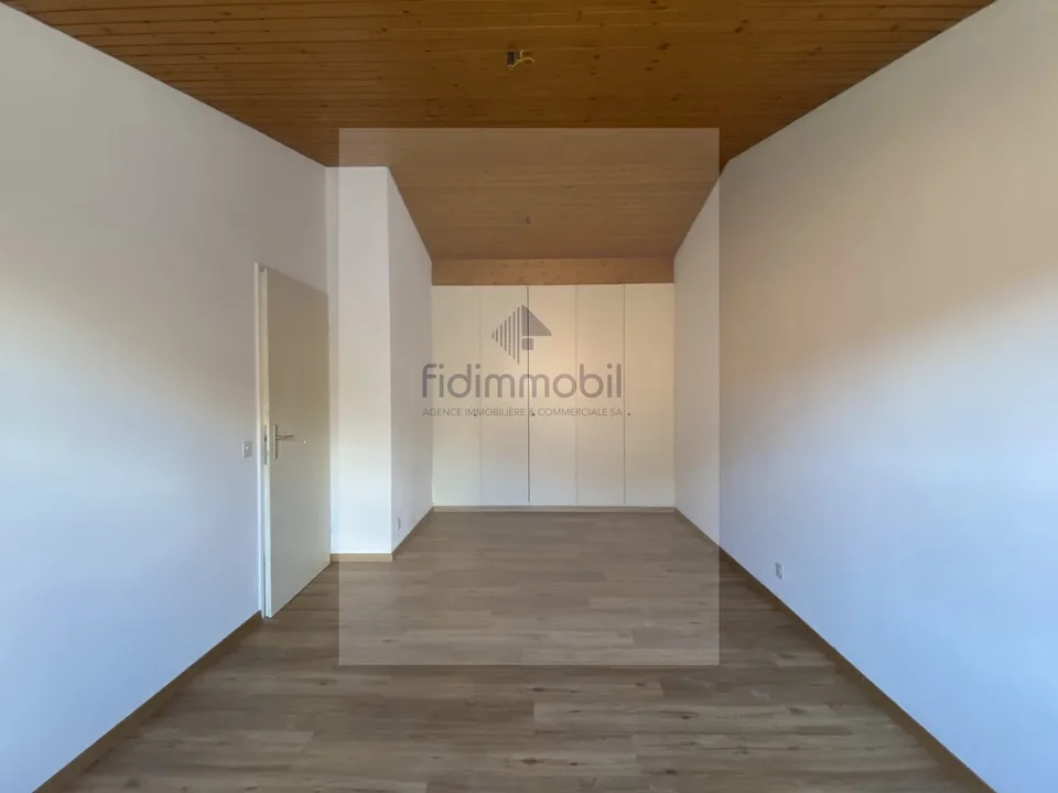 Attique rénové 4.5 pièces, Jaquet-Droz 26, La Chaux-de-Fonds – Foto 10 von 13