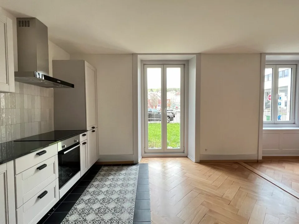 Hôtel-de-Ville 23 - Wunderschöne renovierte Wohnung im Erdgeschoss mit direktem Zugang zum privaten Garten – Foto 8 von 9
