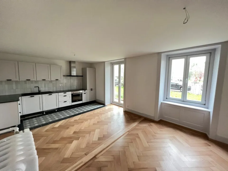 Hôtel-de-Ville 23 - Magnifique appartement rénové au rez-de-chaussée avec accès direct au jardin privatif