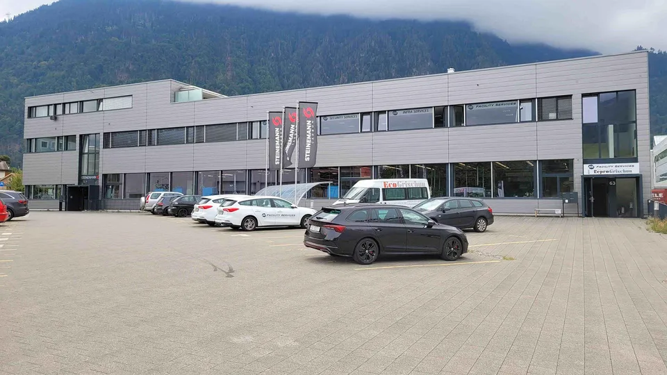 Spazi commerciali/industriali in posizione privilegiata a Chur-Ovest