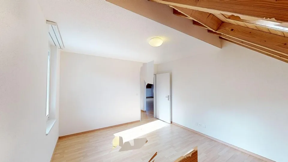 Charmant appartement de 4,5 pièces en mansarde à Schüpfen – disponible à partir d'octobre 2026 – photo 12 sur 16