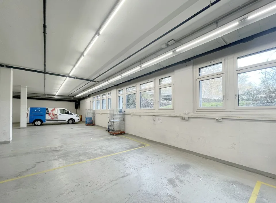 Espace commercial praticable - 522m²!