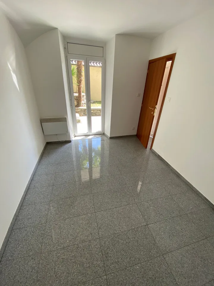 Schönes 2.5-Zimmer-Wohnung mit privatem Garten