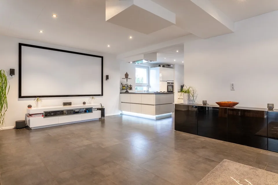 Vivre avec style – Grande maison sur un grand terrain à Tiengen