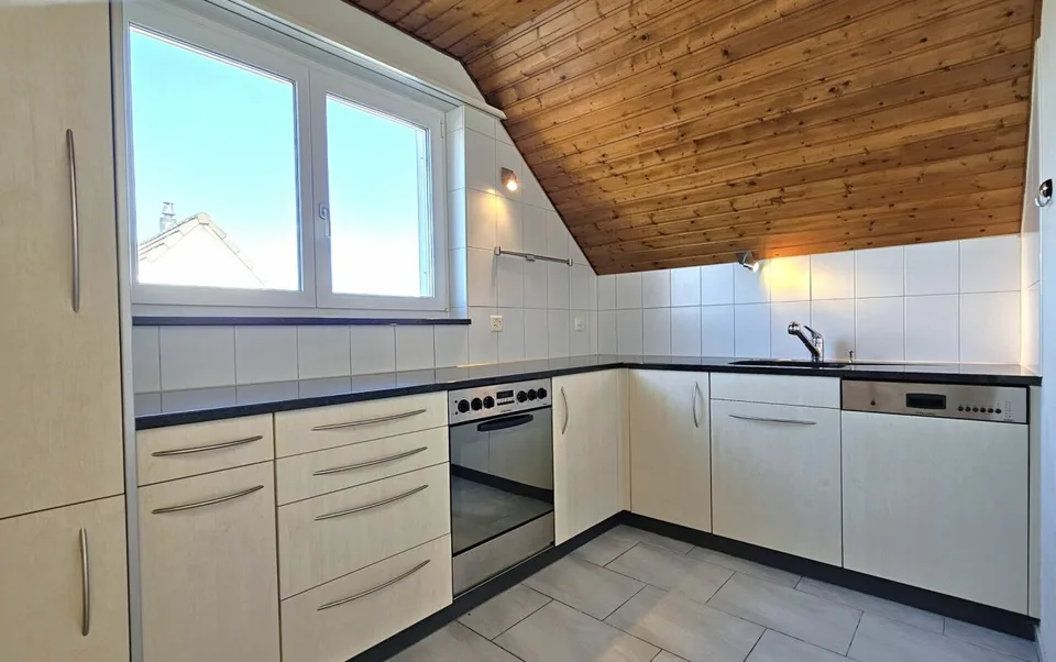 Gemütliche, helle 2.5-Zimmerwohnung mit zusätzlichem Zimmer und Estrich