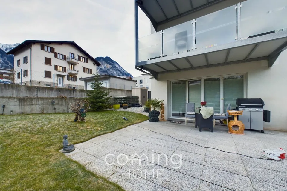Privatgarten und moderner Ausbau - grosszügige 4.5-Zimmer-Wohnung in zentralem Susten