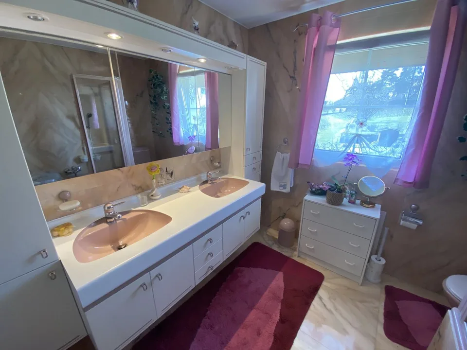 Casa semidetached di 6 locali con piscina a Echandens