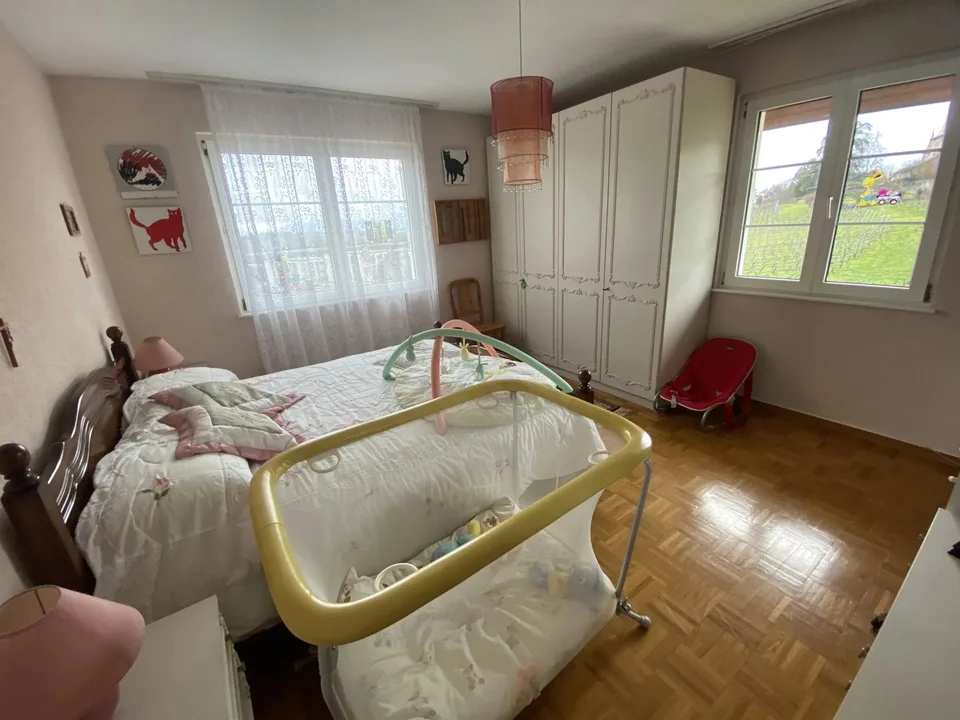 Casa semidetached di 6 locali con piscina a Echandens
