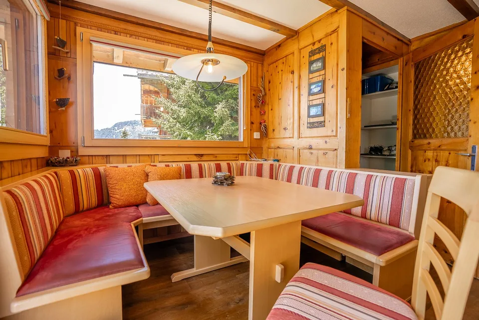 Charmantes 7-Zimmer-Chalet an der Aletschpromenade in Riederalp – Foto 11 von 28