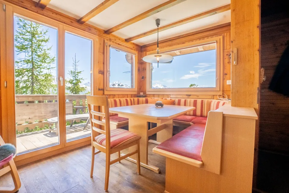 Charmantes 7-Zimmer-Chalet an der Aletschpromenade in Riederalp