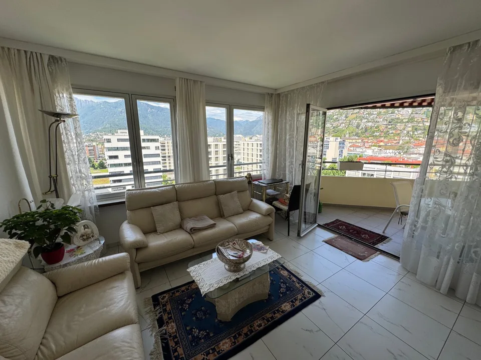 Vendesi appartamento 2.5 locali al 9. piano Palazzo Panorama a Locarno
