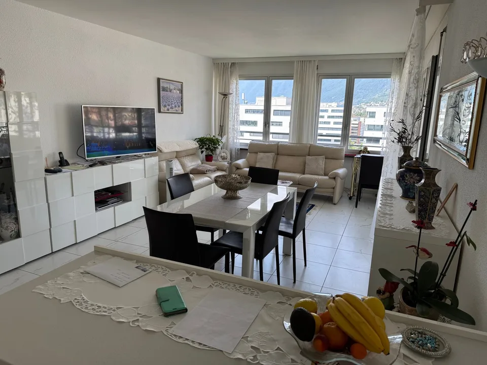 Vendesi appartamento 2.5 locali al 9. piano Palazzo Panorama a Locarno