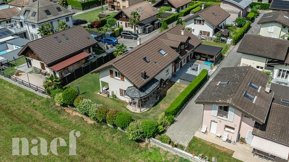 Einzelhaus mit 6.5 Zimmern, nur wenige Schritte vom See entfernt, zum Verkauf in Le Bouveret