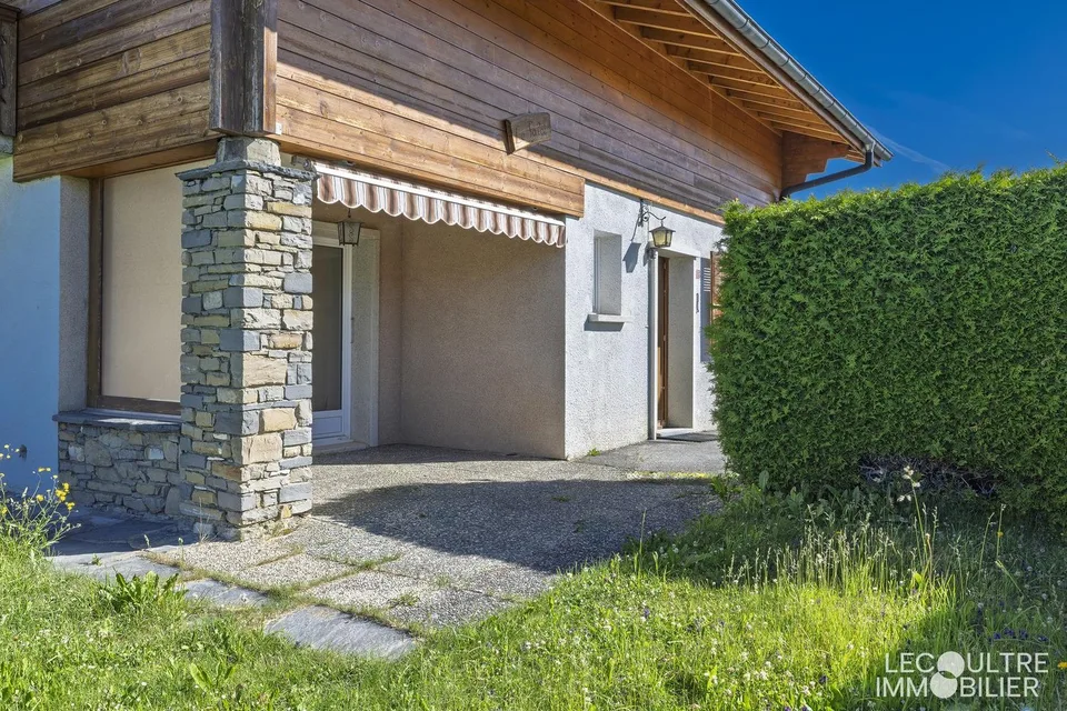 Leysin - Einzelchalet mit 5.5 Zimmern in begehrtem Viertel