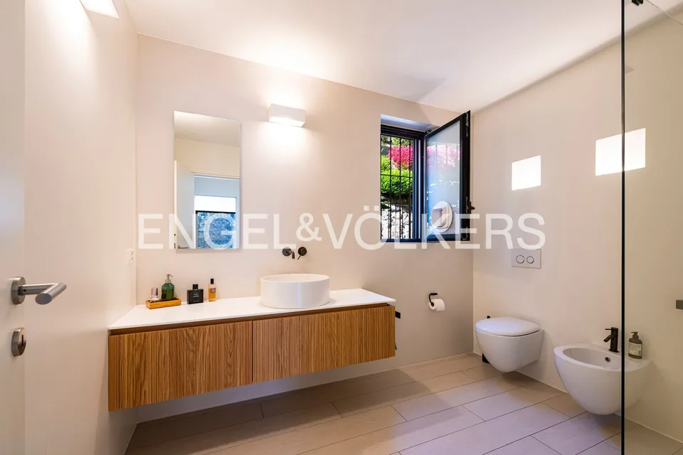 Grazioso duplex con incantevole vista lago – foto 12 di 13