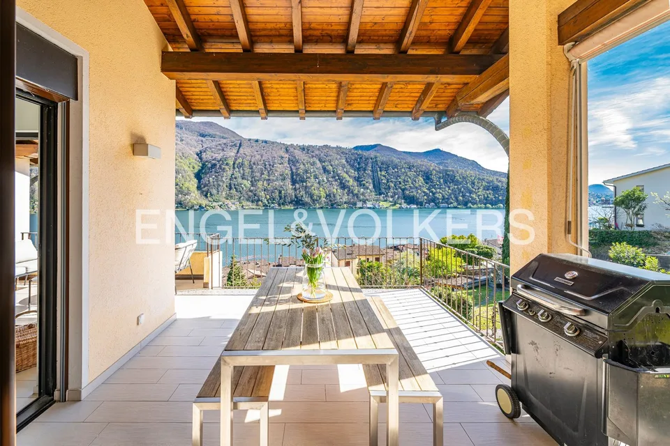 Grazioso duplex con incantevole vista lago – foto 6 di 13