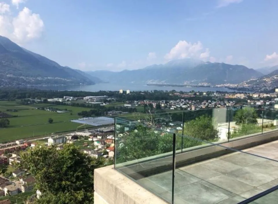 GORDOLA – ATTICO ESCLUSIVO 4.5 LOC. CON VISTA SUL LAGO MAGGIORE/SECONDA RESIDENZA
