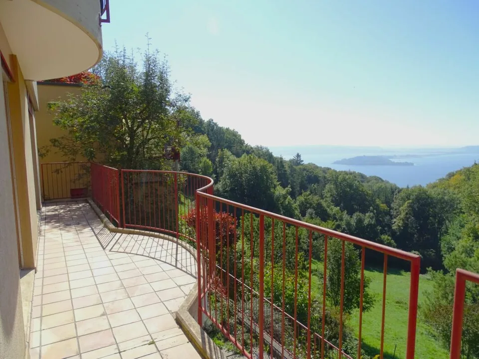 6,5-Zimmer-(Ferien)-Wohnung mit Seeblick - Ihre Oase am Bielersee!