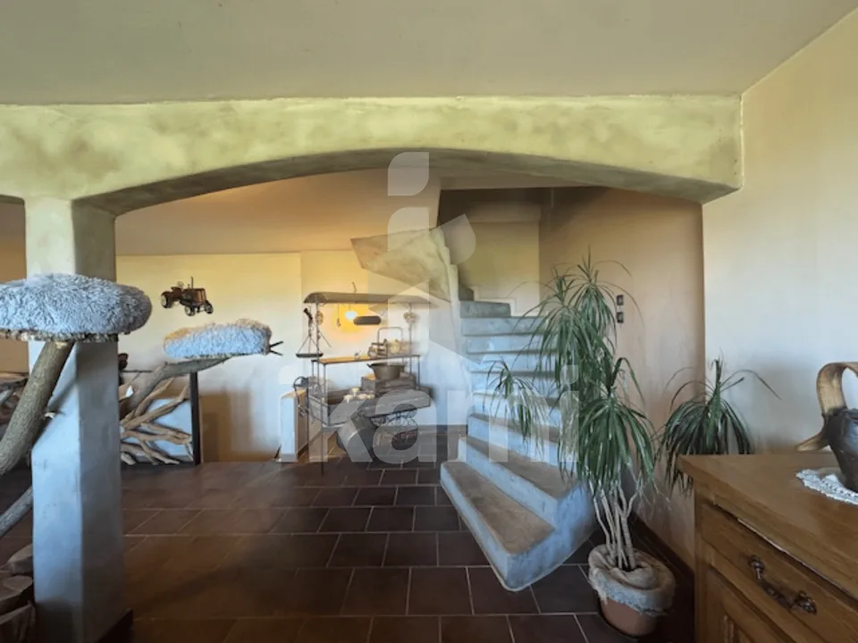 MAISON/EXPLOITATION 15 HECTARES LENS LESTANG