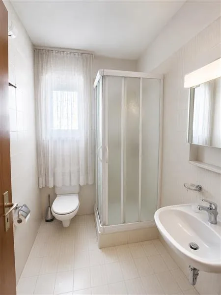 Cadempino: Casa unifamiliare 6 locali – foto 7 di 13