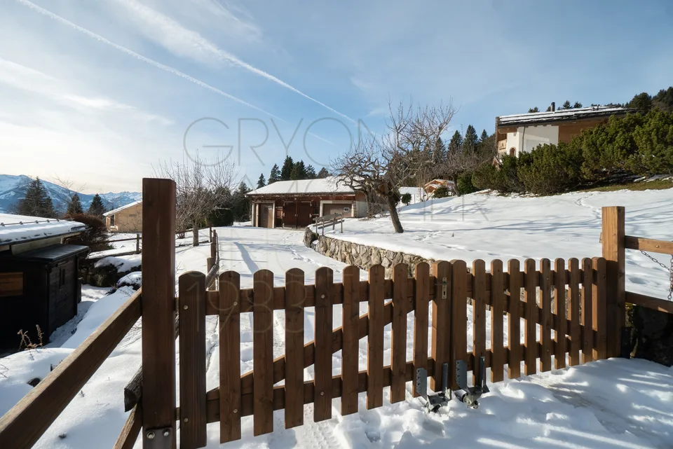 Typisches Familienchalet in Gryon mit Garten und Nebengebäuden