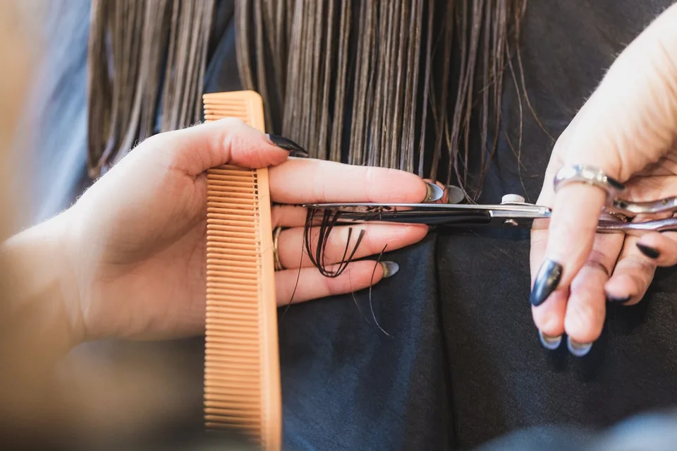SALON DE COIFFURE