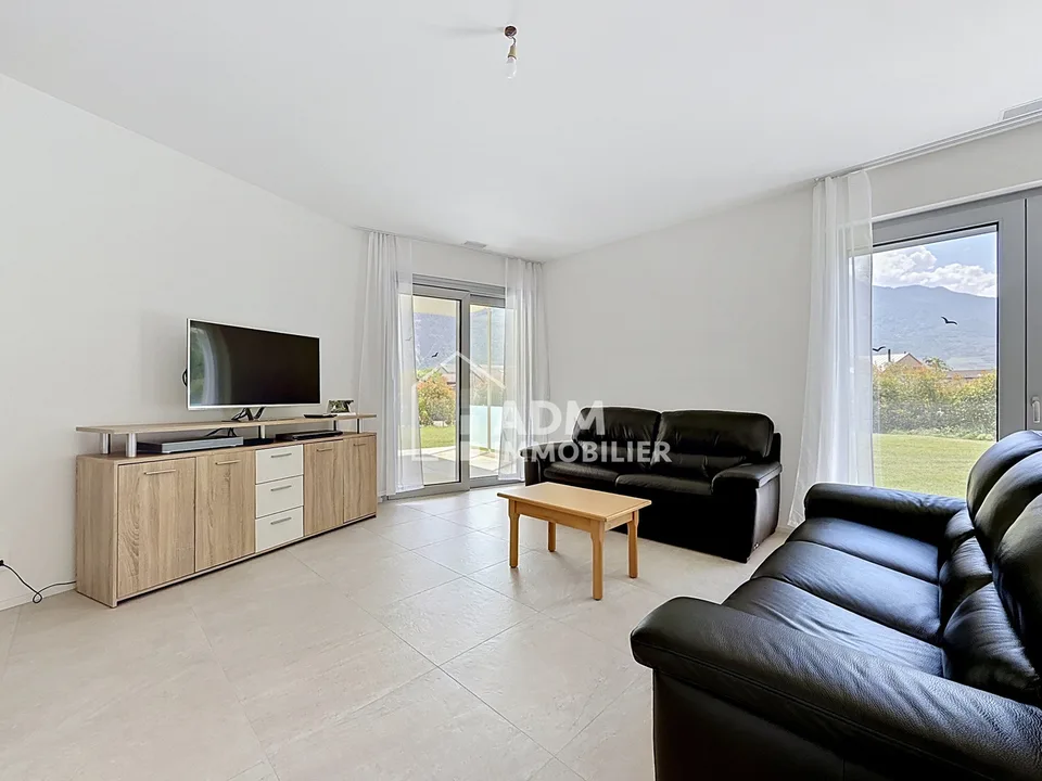 Saillon,  appartement 4.5 pièces rez avec jardin privatif de 243 m2