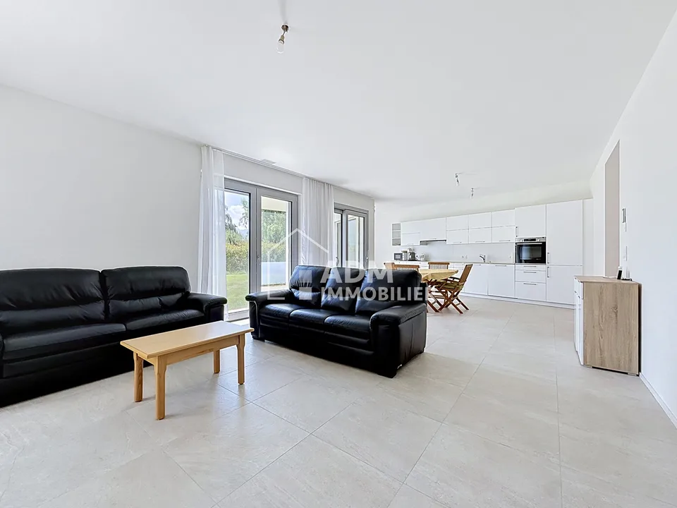 Saillon, appartamento di 4.5 locali al piano terra con giardino privato di 243 m2