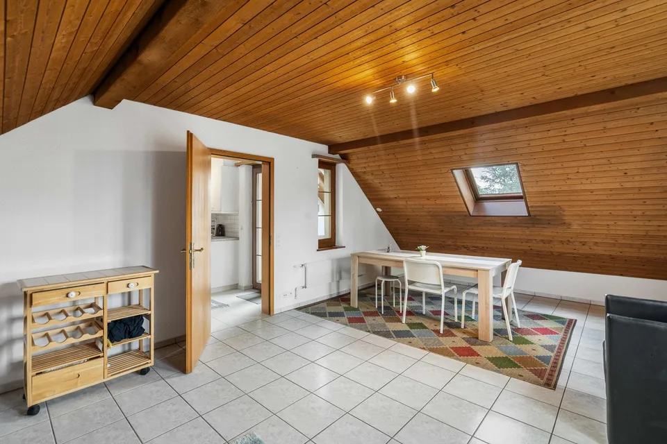 Idylle de jardin dans un excellent emplacement – Maison ensoleillée de 6,5 pièces avec terrain – photo 12 sur 15