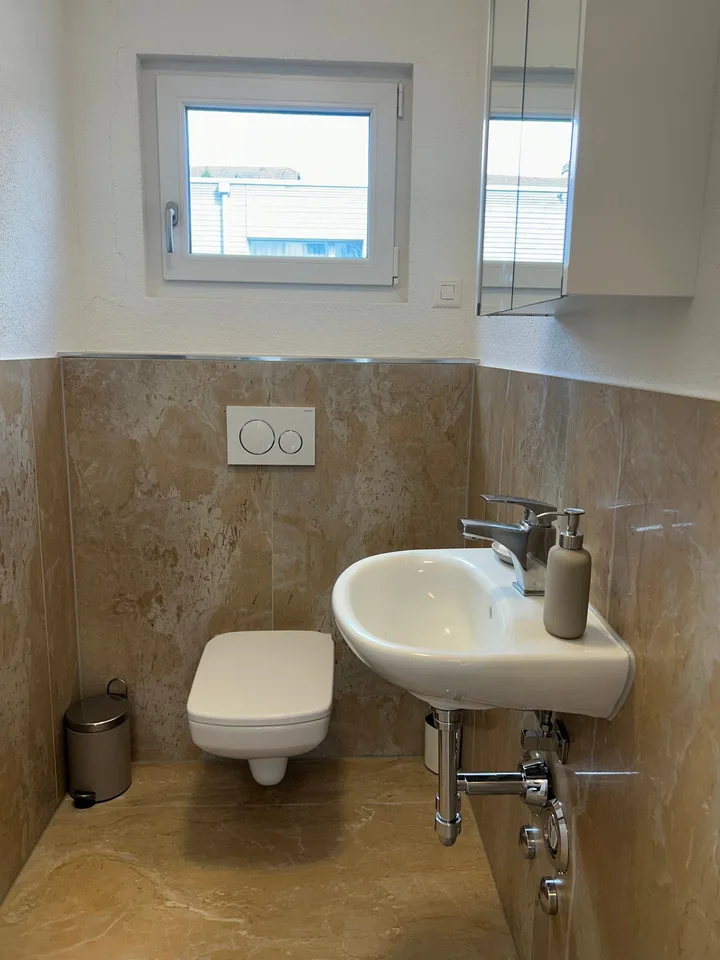 Maisonette spacieuse 4,5 pièces avec deux balcons et vue panoramique dans un quartier calme