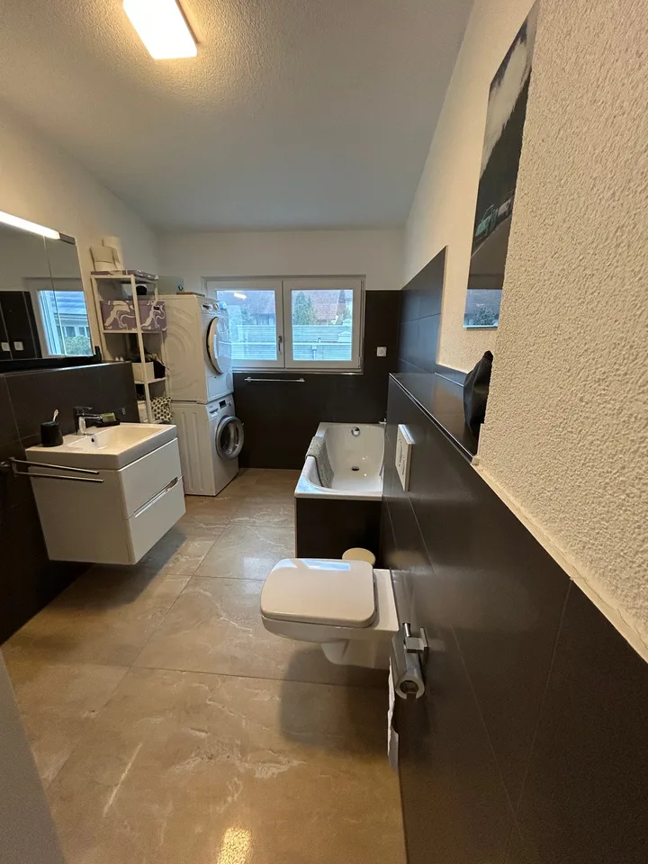 Maisonette spacieuse 4,5 pièces avec deux balcons et vue panoramique dans un quartier calme