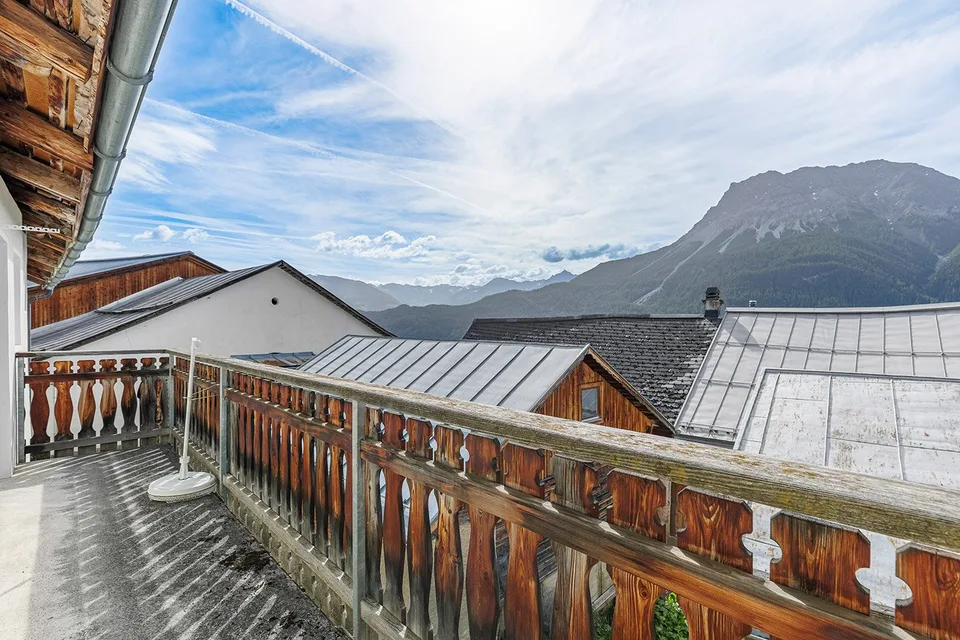 Casa engadina spaziosa con potenziale in una posizione tranquilla – foto 8 di 9