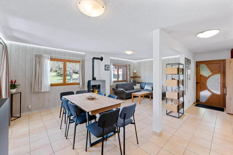 Charming chalet on 3 levels with open view