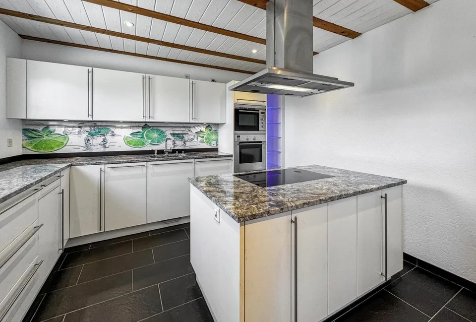 Maison d'habitation et de commerce en tant qu'objet d'investissement avec 7% de rendement ou d'usage personnel – photo 10 sur 30