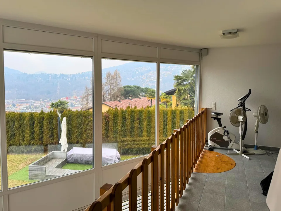 Duplex indipendente con vista lago a Ponte Tresa