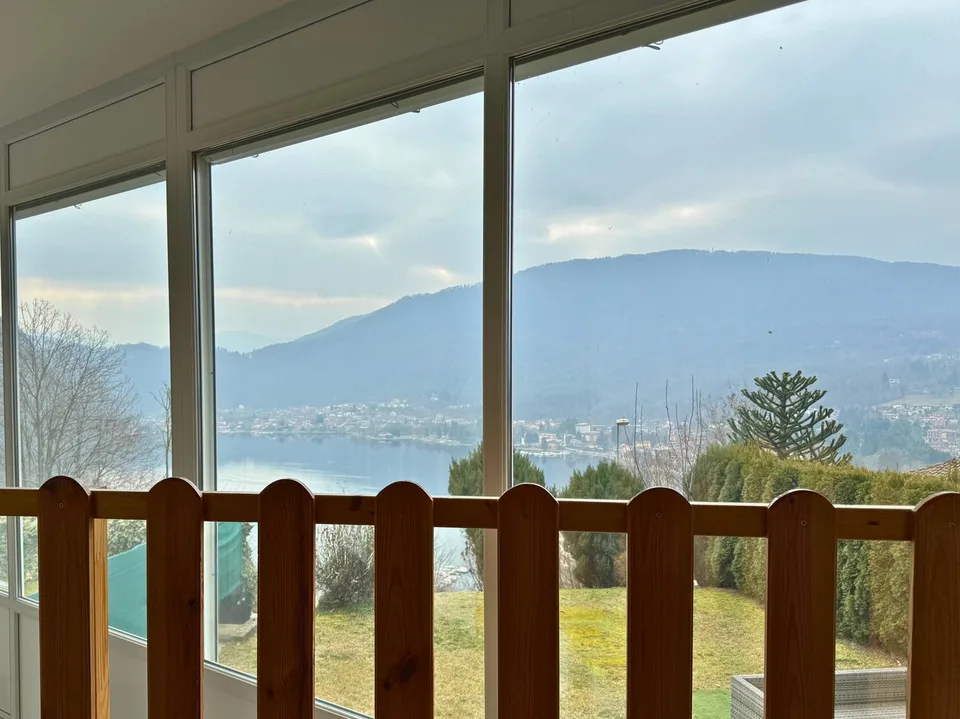 Duplex indipendente con vista lago a Ponte Tresa – Foto 8 von 10