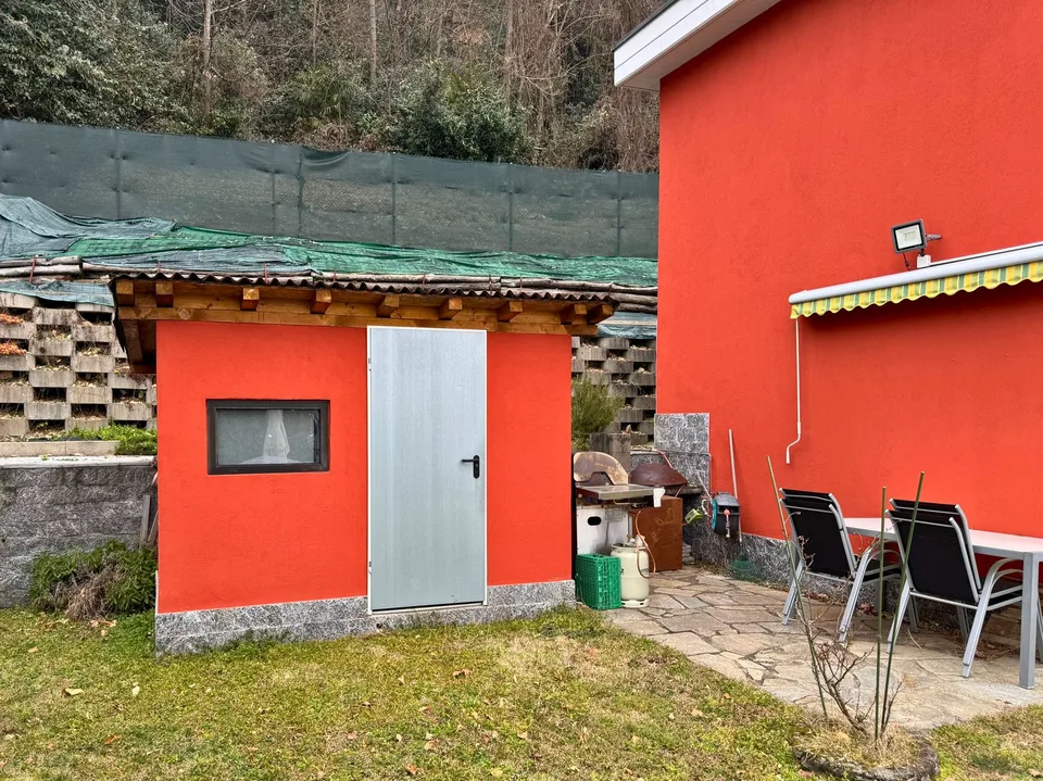 Duplex indipendente con vista lago a Ponte Tresa