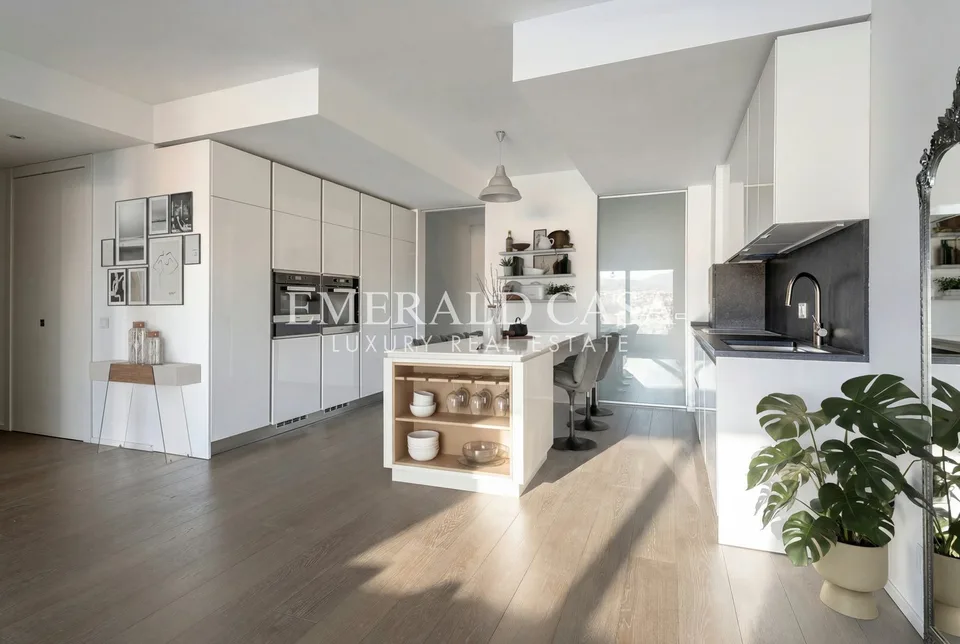 Elegantes 4.5-Zimmer-Wohnung mit Terrassen und Seeblick