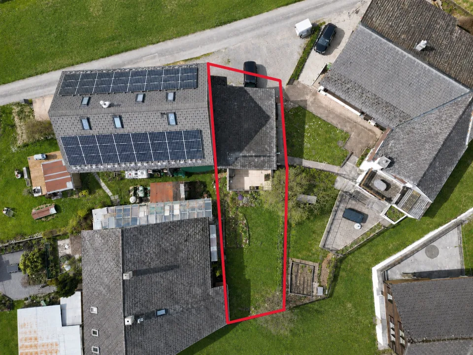 Parte di casa o casa vacanza con giardino, garage e vista mozzafiato in una posizione tranquilla a Engi GL