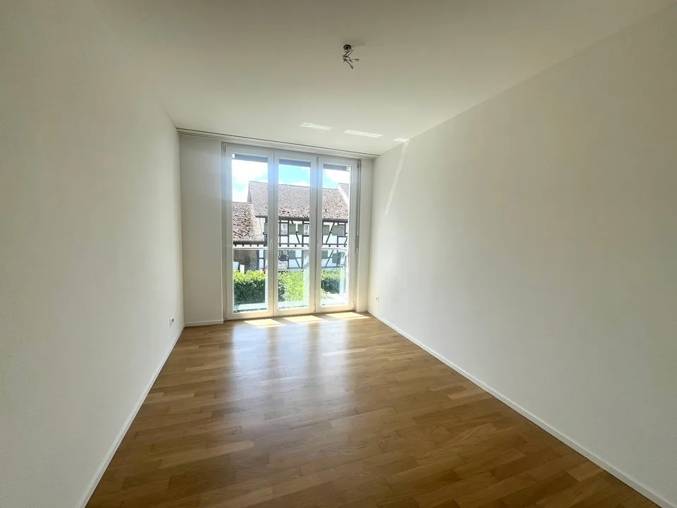 Maison de rang moderne de 6,5 pièces dans un quartier calme à Warth – photo 8 sur 11