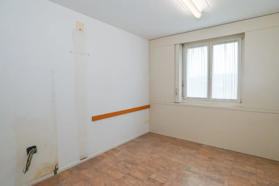 Rollstuhlgängige Gewerberäume im Erdgeschoss / vielseitig nutzbar – Foto 12 von 13
