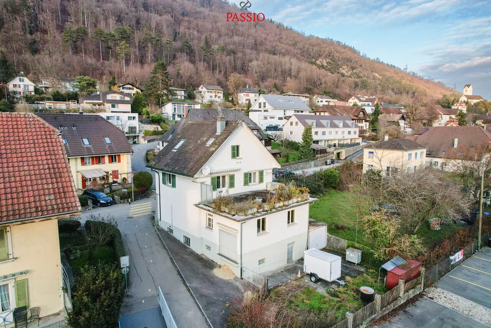 Wohnen & Arbeiten vereint - 5,5-Zimmer-Haus mit Gewerbeteil