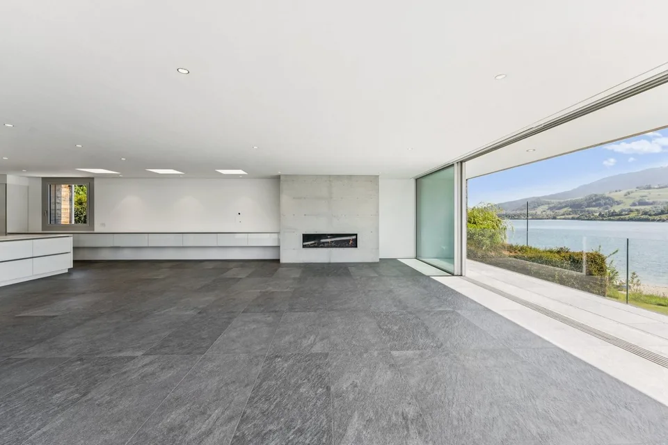 Villa contemporaine de haut standing au bord du Lac de la Gruyère – photo 6 sur 13