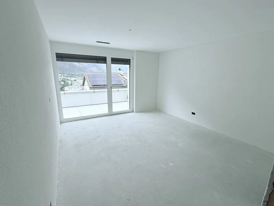 Appartement de toit unique avec vue panoramique alpine à Brig et grande terrasse ensoleillée – photo 12 sur 14