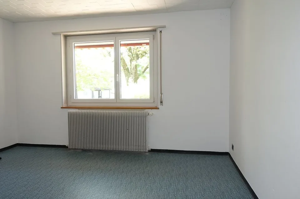 RESERVIERTE Tramelan - Familienhaus mit 5 1/2 Zimmern und Garage